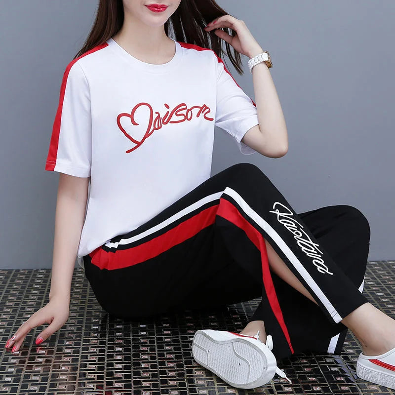 Women’s Casual Sports Suit – 2-Piece Summer Set, Short Sleeve Top & Wide Leg Pants | بدلة رياضية نسائية كاجوال – طقم مكون من قطعتين، قميص بأكمام قصيرة وسروال واسع